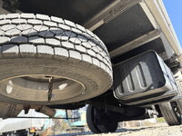 いすゞフォワード冷凍車（冷蔵車）中型（4t）[写真22]