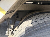 いすゞフォワード冷凍車（冷蔵車）中型（4t）[写真24]