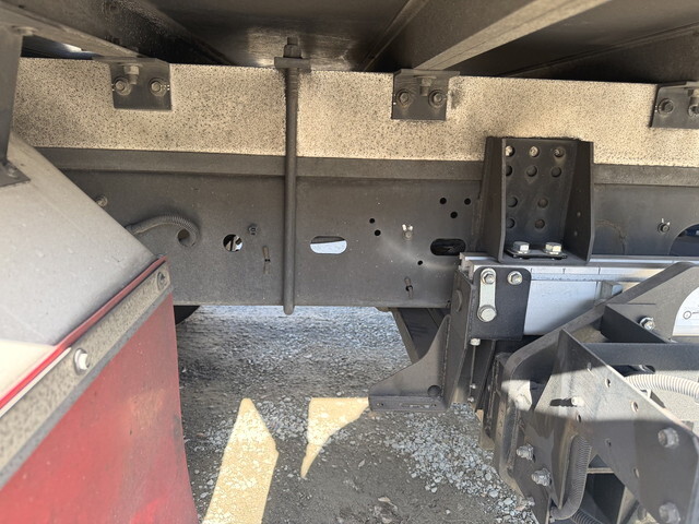 いすゞフォワード冷凍車（冷蔵車）中型（4t）[写真24]