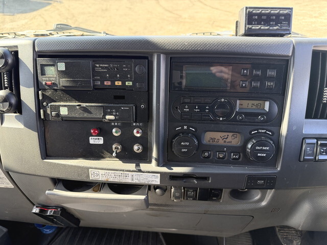 いすゞフォワード冷凍車（冷蔵車）中型（4t）[写真36]