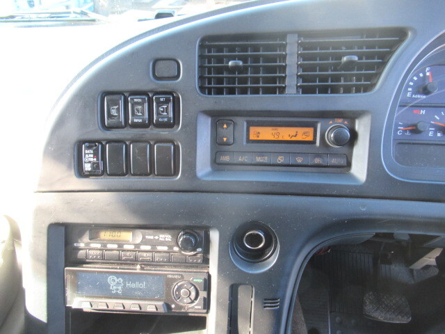 いすゞギガアルミウイング大型（10t）[写真33]