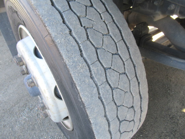 いすゞギガアルミウイング大型（10t）[写真39]