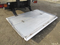 いすゞフォワード冷凍車（冷蔵車）中型（4t）[写真15]