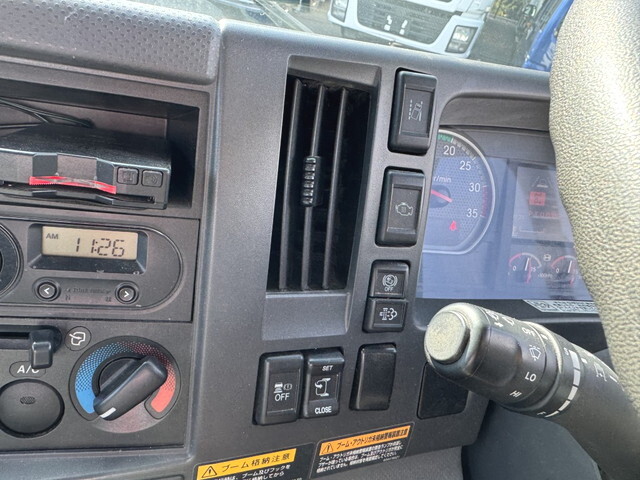 いすゞフォワードクレーン4段中型（4t）[写真22]