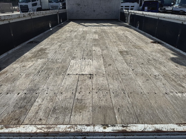 いすゞフォワードクレーン4段中型（4t）[写真09]