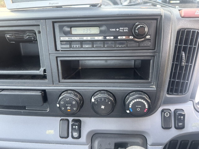 三菱ふそうキャンターキャリアカー小型（2t・3t）[写真23]