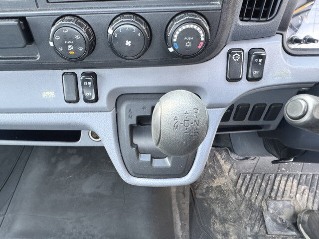 三菱ふそうキャンターキャリアカー小型（2t・3t）[写真24]