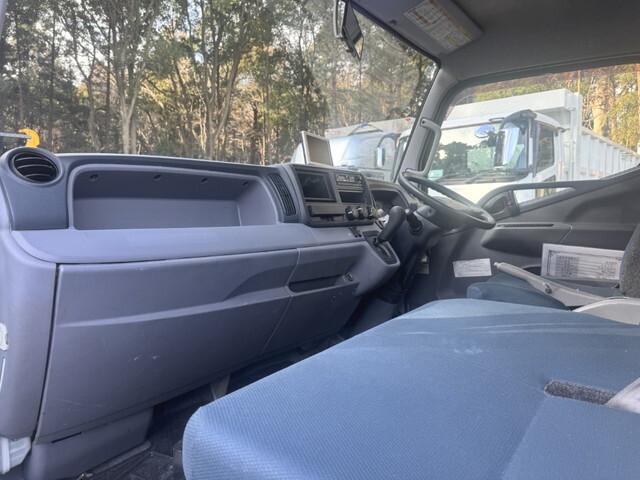 三菱ふそうキャンターキャリアカー小型（2t・3t）[写真27]