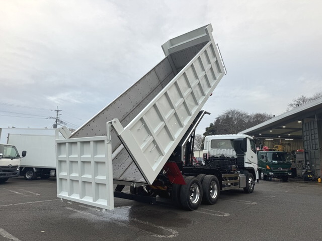 三菱ふそうスーパーグレート深ダンプ（土砂禁ダンプ）大型（10t）[写真02]