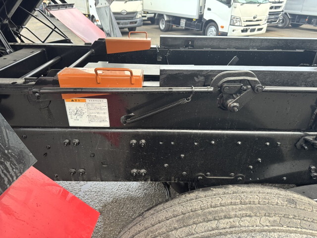 三菱ふそうスーパーグレート深ダンプ（土砂禁ダンプ）大型（10t）[写真29]