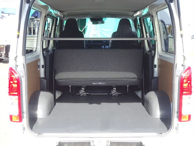 トヨタトヨエースボトルバン小型（2t・3t）[写真07]