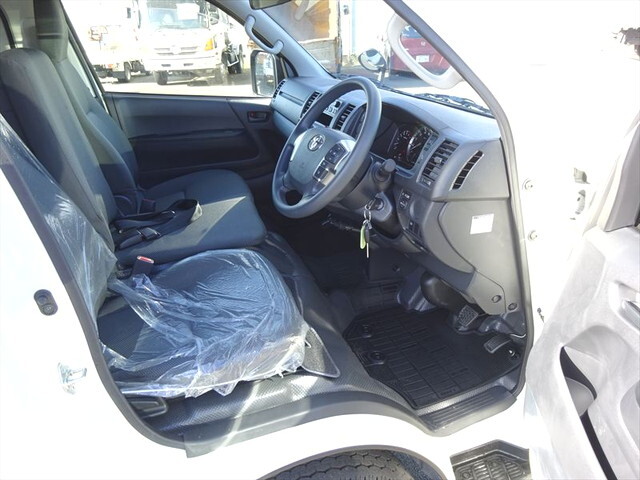 トヨタトヨエースボトルバン小型（2t・3t）[写真09]