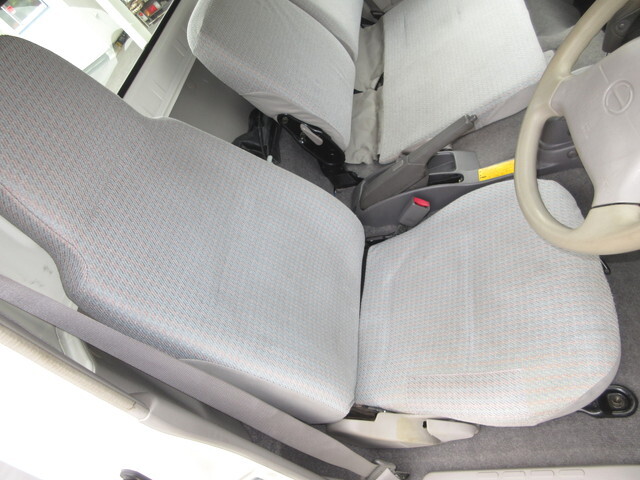 日野デュトロ平ボディ小型（2t・3t）[写真19]