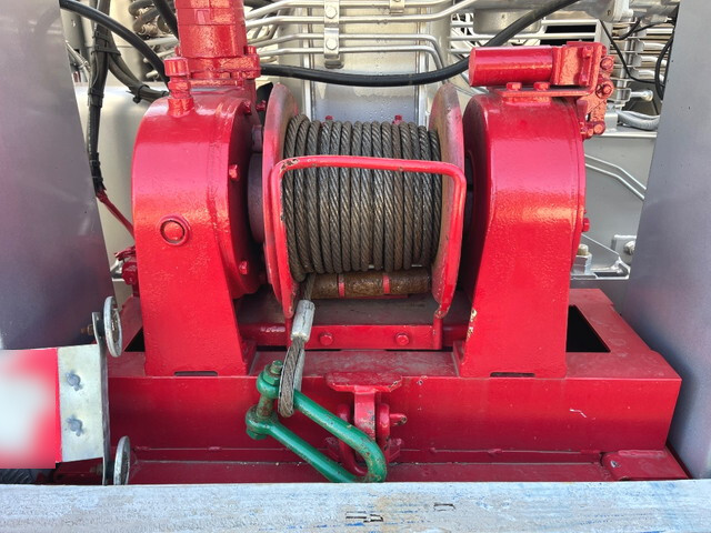 いすゞギガセルフクレーン4段大型（10t）[写真11]