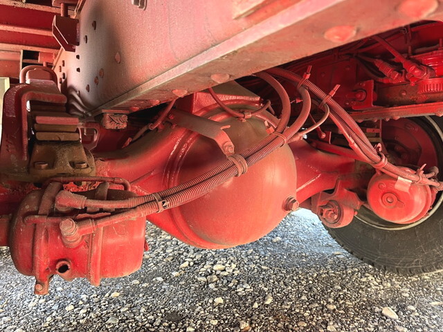 いすゞギガセルフクレーン4段大型（10t）[写真24]