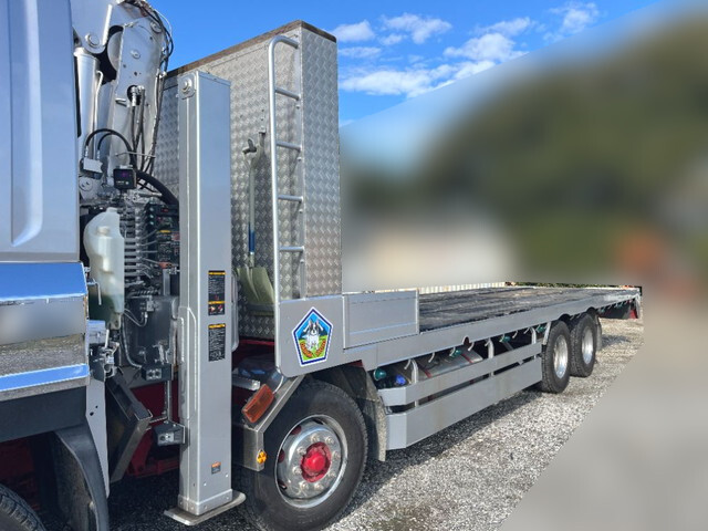 いすゞギガセルフクレーン4段大型（10t）[写真04]