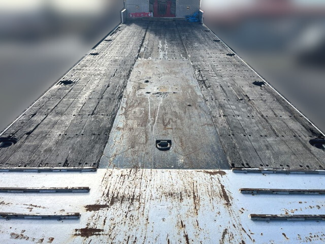 いすゞギガセルフクレーン4段大型（10t）[写真08]