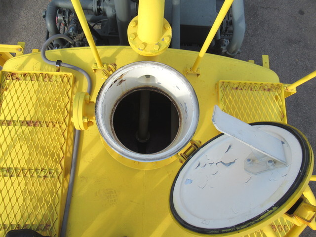 UDトラックスクオン道路作業車大型（10t）[写真14]