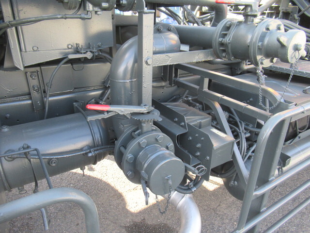 UDトラックスクオン道路作業車大型（10t）[写真22]