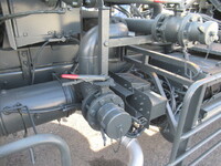 UDトラックスクオン道路作業車大型（10t）[写真23]