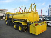 UDトラックスクオン道路作業車大型（10t）[写真02]