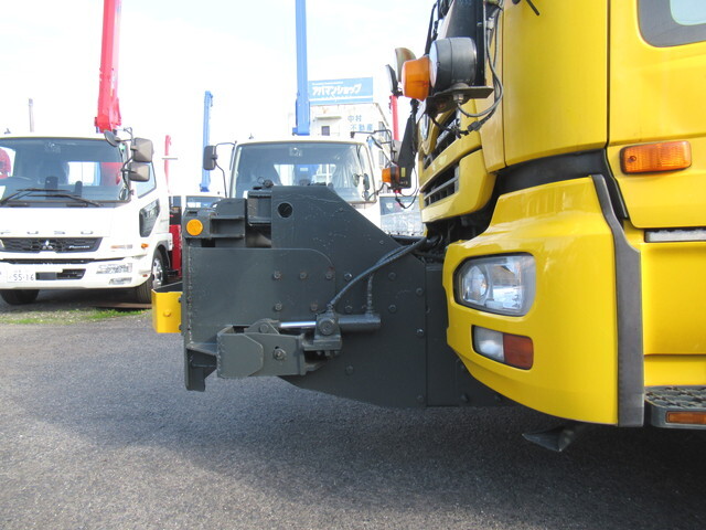 UDトラックスクオン道路作業車大型（10t）[写真09]