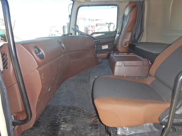 日野プロフィアアルミブロック大型（10t）[写真21]