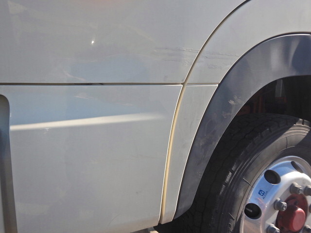 日野プロフィアアルミブロック大型（10t）[写真27]