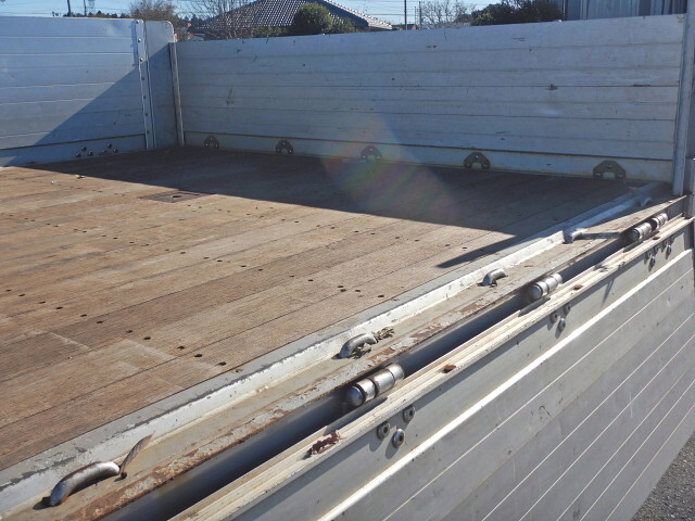 日野プロフィアアルミブロック大型（10t）[写真39]