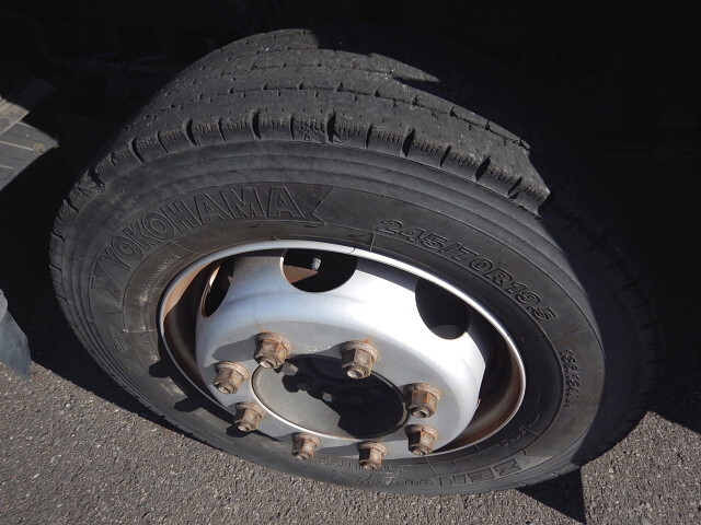 UDトラックスクオンアルミウイング大型（10t）[写真14]