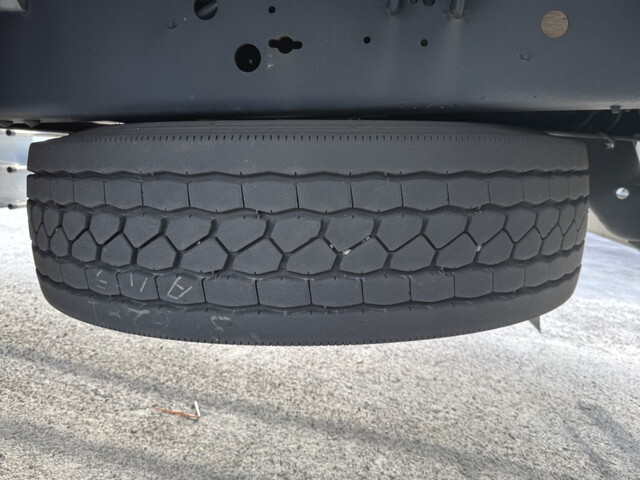 日野プロフィア冷凍車（冷蔵車）大型（10t）[写真20]