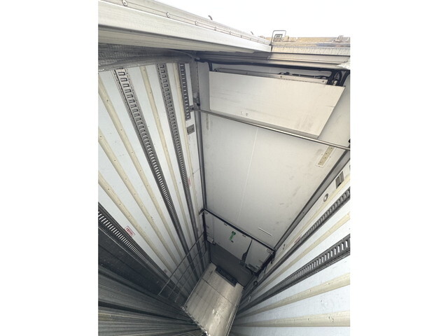 日野プロフィア冷凍車（冷蔵車）大型（10t）[写真24]