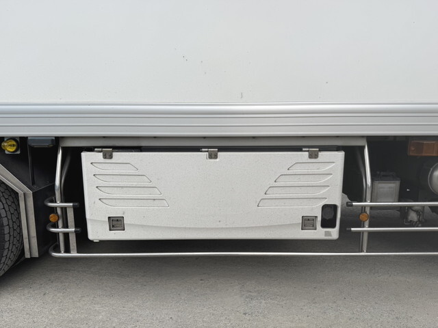 日野プロフィア冷凍車（冷蔵車）大型（10t）[写真25]
