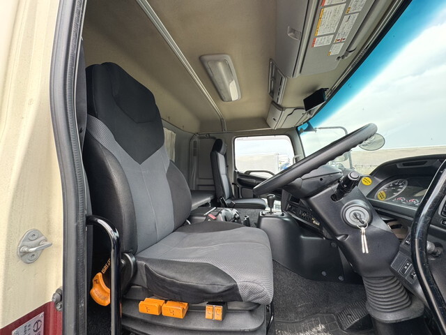 日野プロフィア冷凍車（冷蔵車）大型（10t）[写真08]