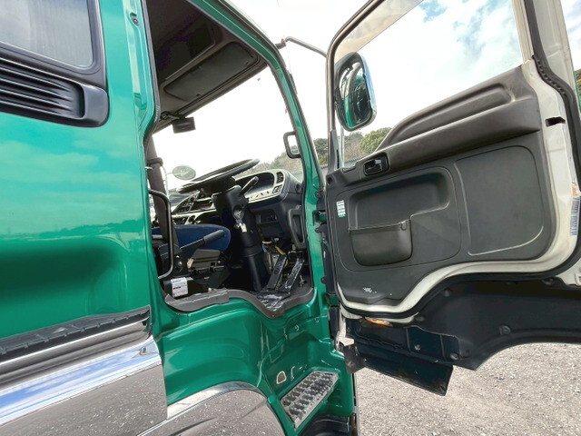 いすゞギガダンプ大型（10t）[写真18]