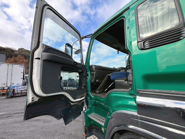 いすゞギガダンプ大型（10t）[写真20]