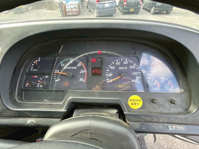 いすゞギガダンプ大型（10t）[写真23]