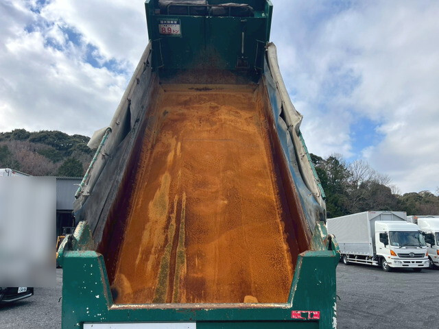 いすゞギガダンプ大型（10t）[写真08]