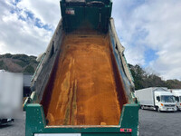 いすゞギガダンプ大型（10t）[写真09]