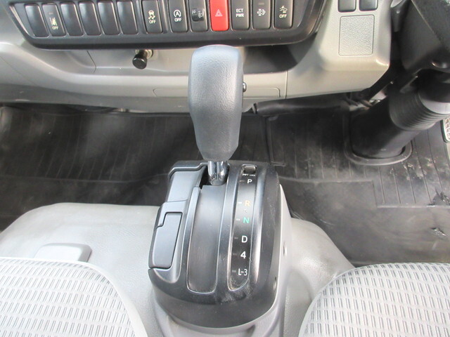 日野デュトロアルミバン小型（2t・3t）[写真12]