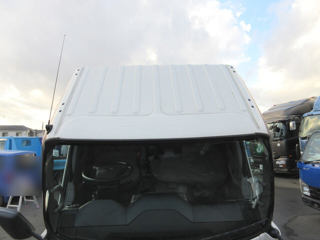 日野デュトロアルミバン小型（2t・3t）[写真23]