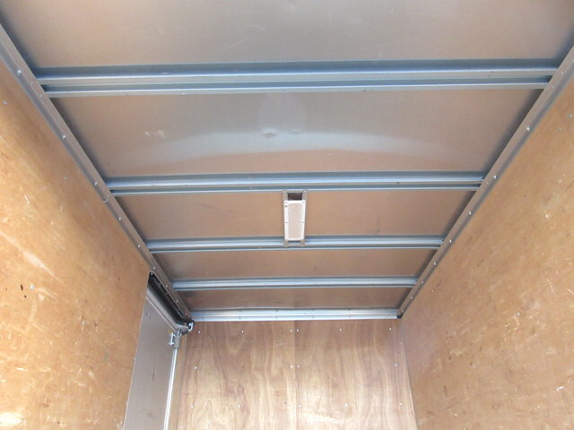 日野デュトロアルミバン小型（2t・3t）[写真32]