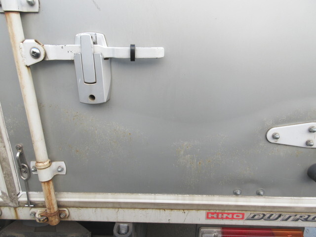 日野デュトロアルミバン小型（2t・3t）[写真37]