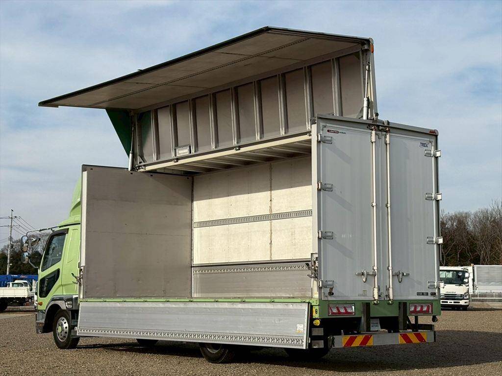 三菱ふそうファイターアルミウイング中型（4t）[写真11]