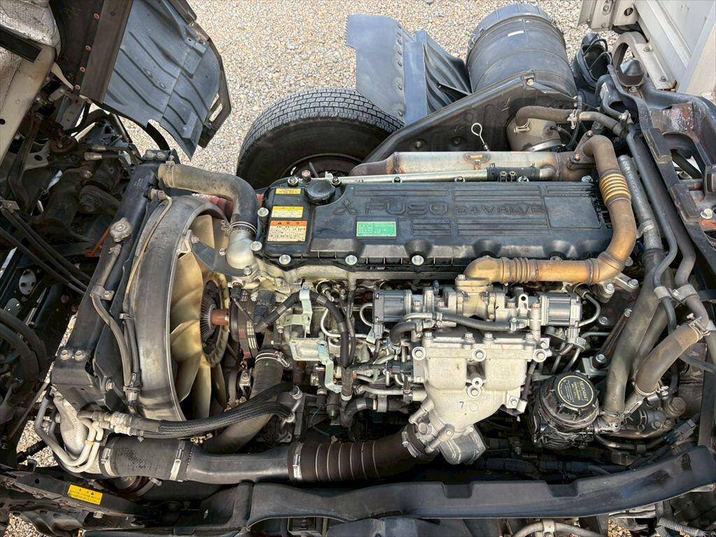 三菱ふそうファイターアルミウイング中型（4t）[写真17]