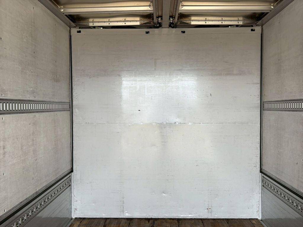 三菱ふそうファイターアルミウイング中型（4t）[写真06]