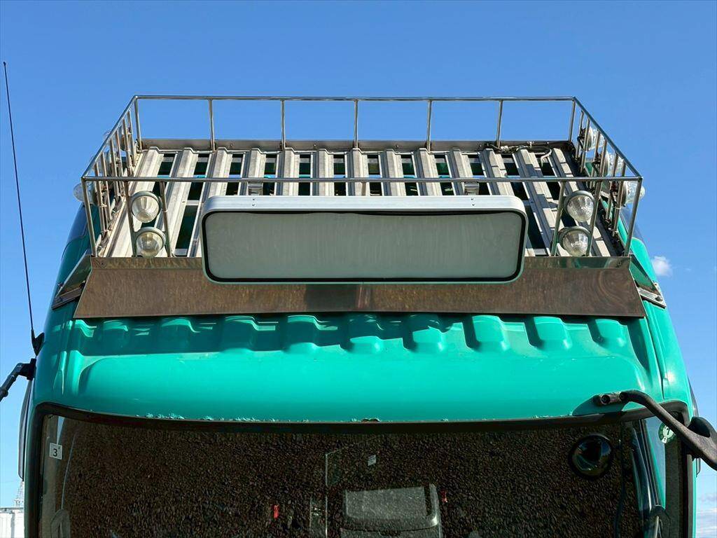 日野レンジャーコンテナ専用車増トン（6t・8t）[写真17]