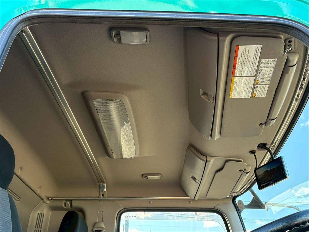 日野レンジャーコンテナ専用車増トン（6t・8t）[写真21]