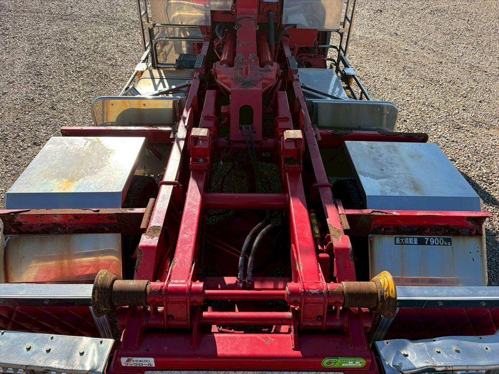 日野レンジャーコンテナ専用車増トン（6t・8t）[写真07]