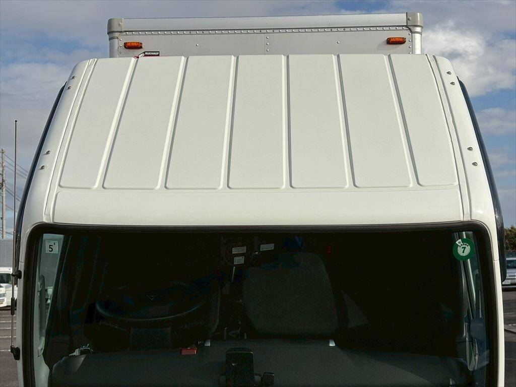 三菱ふそうキャンターアルミバン小型（2t・3t）[写真19]